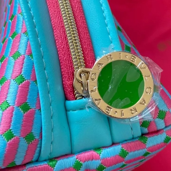 buvlgari make up bag - Picture 3 of 5